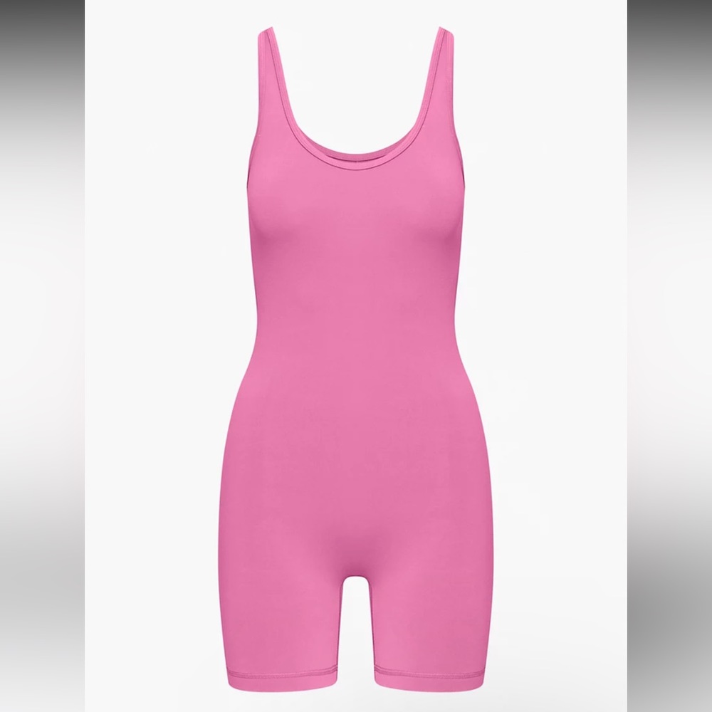 SOLD Aritzia TnaBUTTER sway romper
